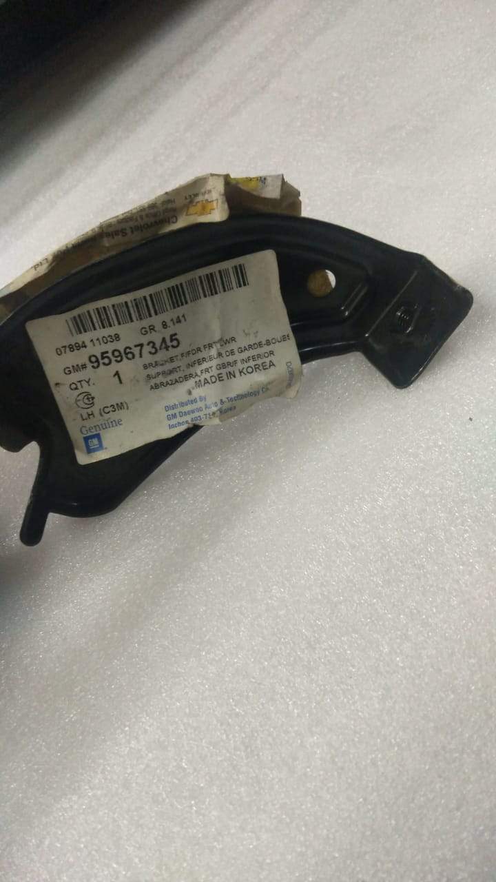 Bracket Beat Front Right Lower      J95967345
