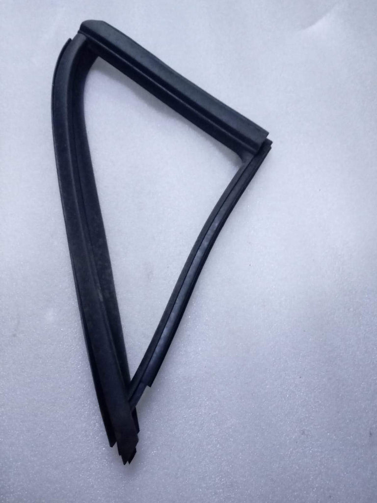 J96601532  Door Glass Moulding Spark Front Right
