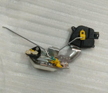 Load image into Gallery viewer, J28290865  Door Latch Spark Front Right