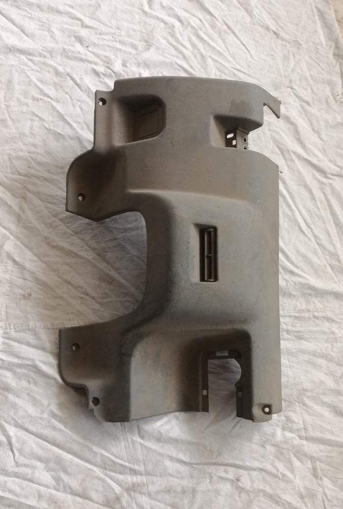 T97599346    I P Lower Cover Tavera