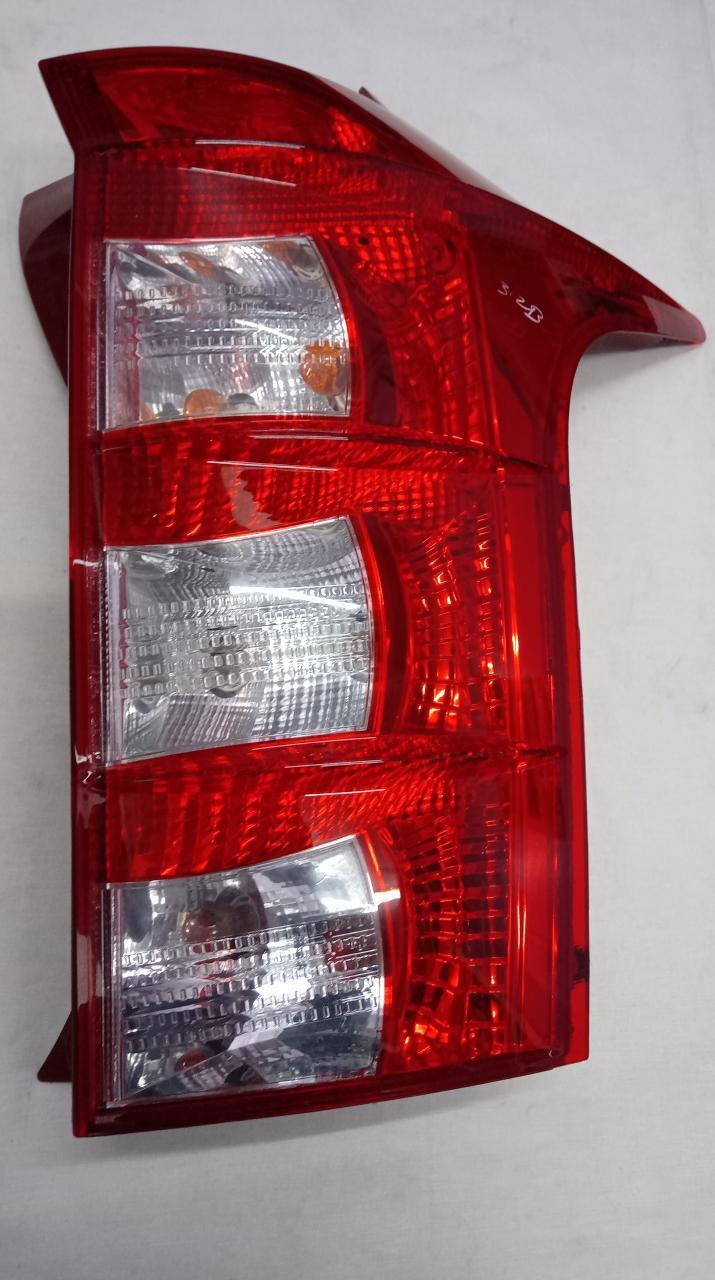 1703AAA03781N   Tail Lamp XUV 500 Right
