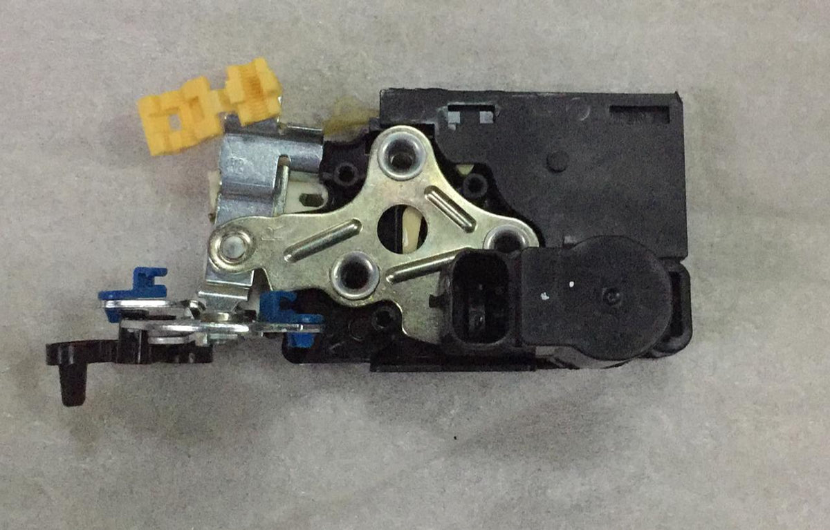 J24519154   Door Latch Enjoy Rear Right