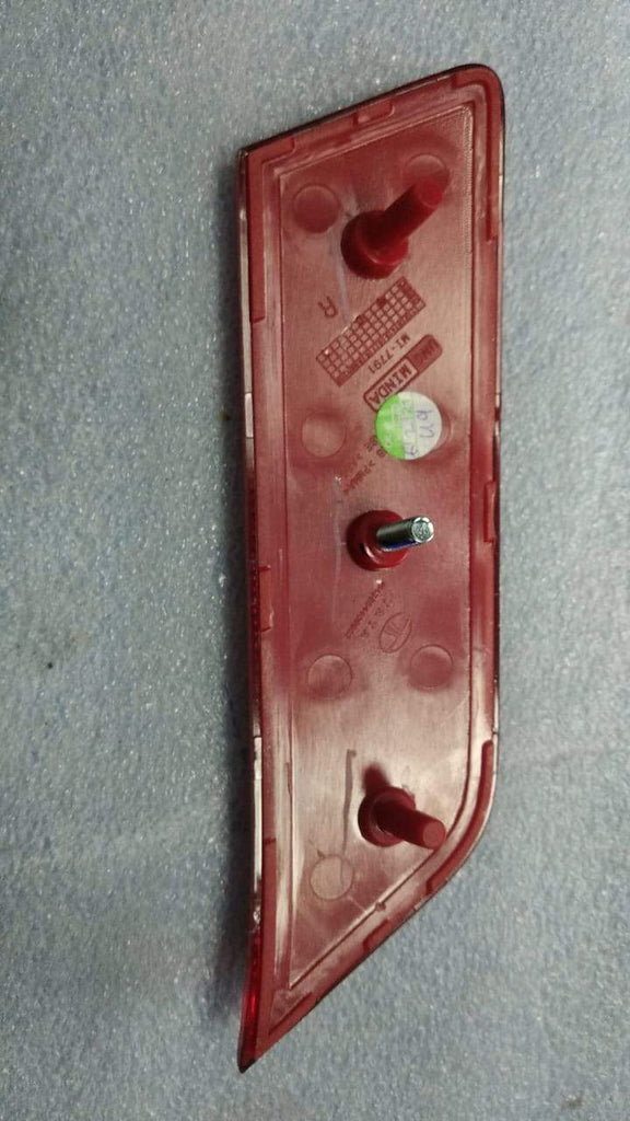 543854409902  Reflector Tata Nexon Right Side