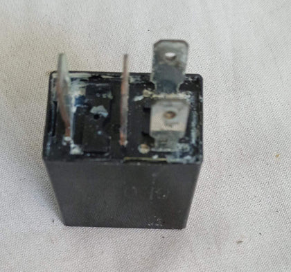 J96484304  Relay Aveo