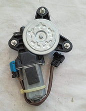Load image into Gallery viewer, J28291128  Power Window Motor Spark Right Side