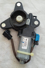 Load image into Gallery viewer, J28291128  Power Window Motor Spark Right Side