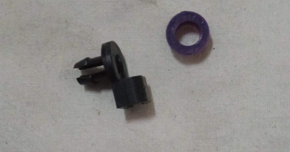 T97598337   Door Link Clip Tavera Left Side