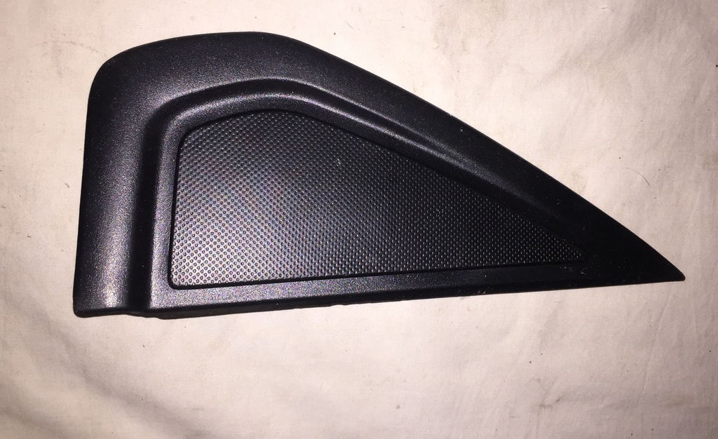 Rear Door Garnish Spark Right Side        J96601550