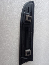 Load image into Gallery viewer, Moulding Ecosport Left Side Gn1Z4291A09A Spare Parts