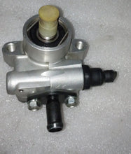 Load image into Gallery viewer, T28293676 Oil Pump Tavera Power Steering Spare Parts