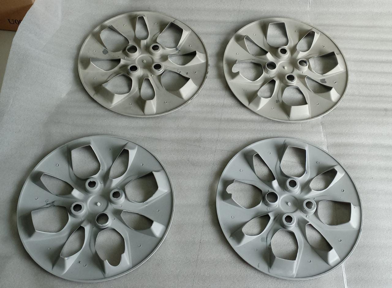 Hyundai xcent deals wheel cover