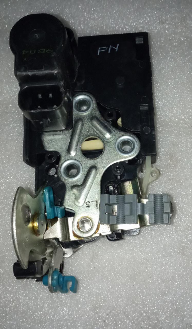 J96801709 Door Latch Aveo Rear Left Side Spare Parts