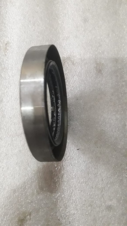 T94318909 Oil Bearing Seal Hole Tavera Spare Parts