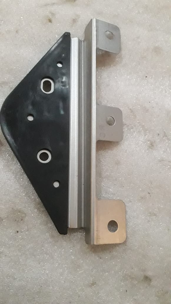 J96829260 Coverage Hose Plate Cruze Spare Parts