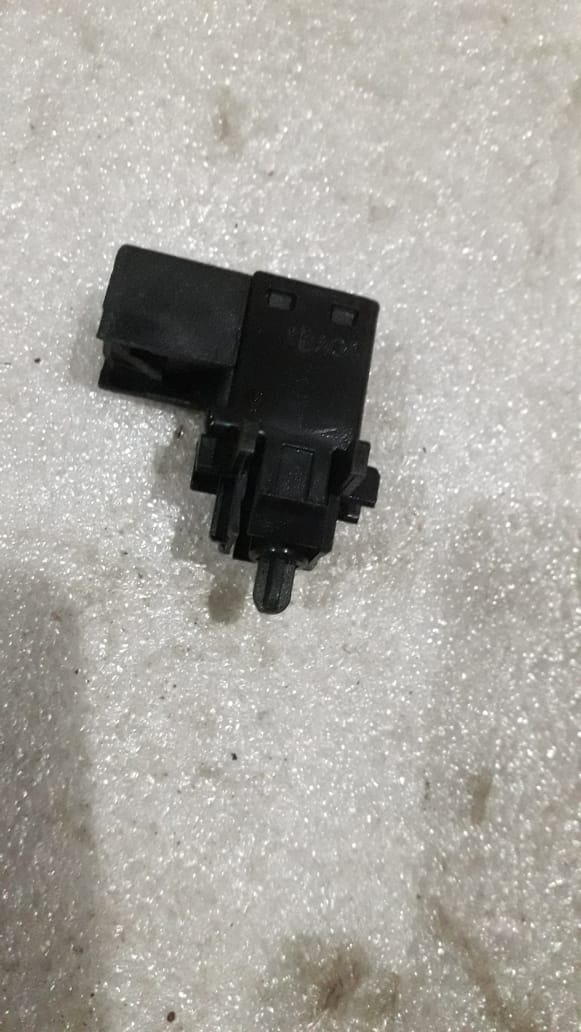 J96628568  Parking Brake Switch Captiva
