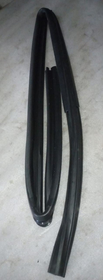 J24518881  Rear Window Weatherstrip Enjoy