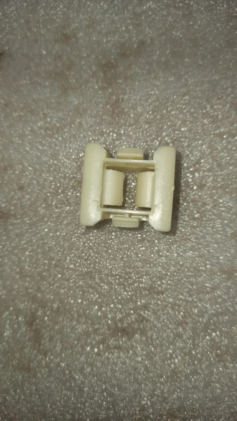 S93371742   Head Lamp Bushing Corsa