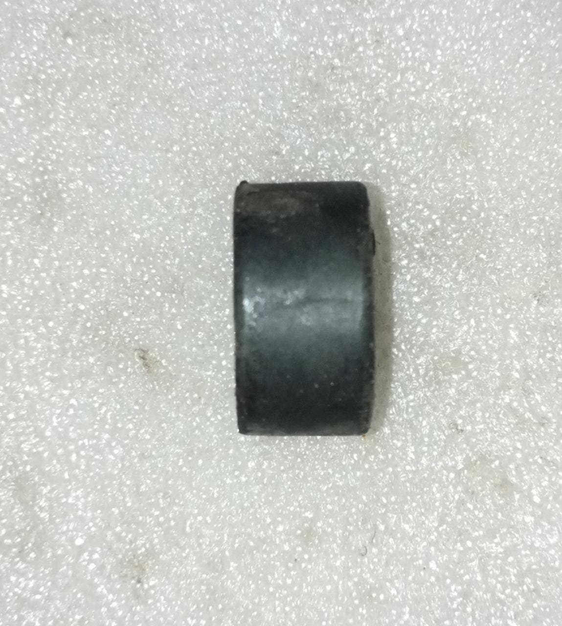 T97598373 Rubber Bushing Tavera Abs CarTrends