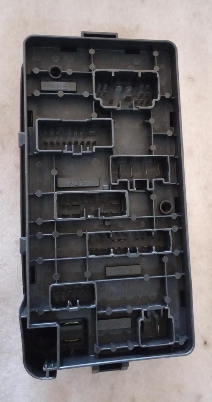 J96451745 JUNCTION BOX OPTRA WITH FRONT FOG LAMP