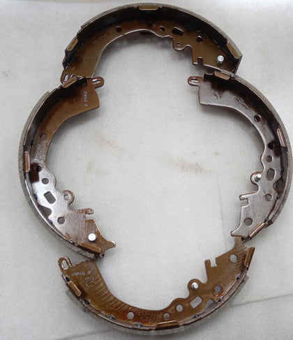 044950K150   Brake Shoe Innova Crysta