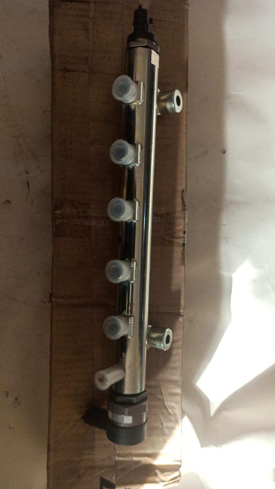 RAIL FUEL INJECTION OPTRA PETROL J96440398
