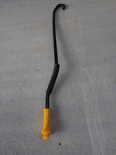 Load image into Gallery viewer, 542588700113   Bonnet Rod Tata Taigo