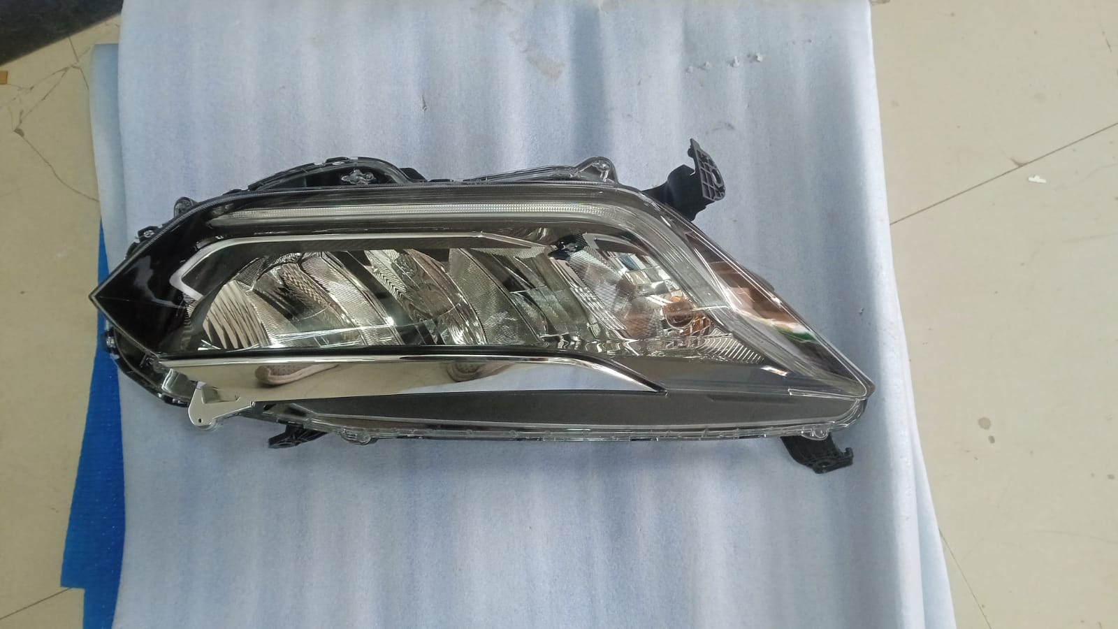 Honda city deals front light price