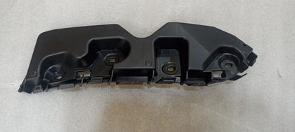 622220011R   Bracket Duster Front Bumper Right Side