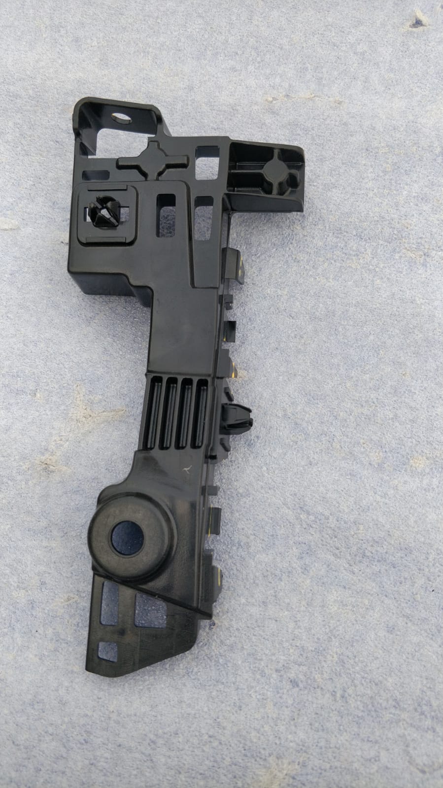 HOLDERFR BUMPER SIDEL 71732M61M00