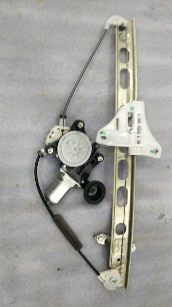 REGULATOR  ASSEMBLY  FRONT WINDOW   SWIFT RIGHT SIDE   83401M74L12