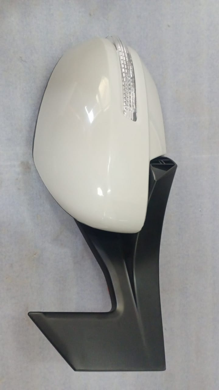 Ertiga right deals side mirror price