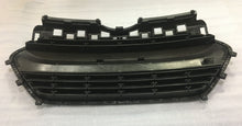 Load image into Gallery viewer, RADIATOR GRILLE XCENT BLACK  86569B4010