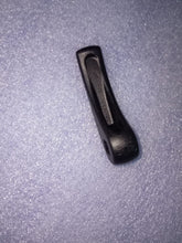 Load image into Gallery viewer, PALLET OPENING  DUSTER   846101453R