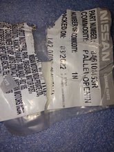 Load image into Gallery viewer, PALLET OPENING  DUSTER   846101453R