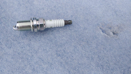 980795617E    Spark Plug Amaze (Type2)