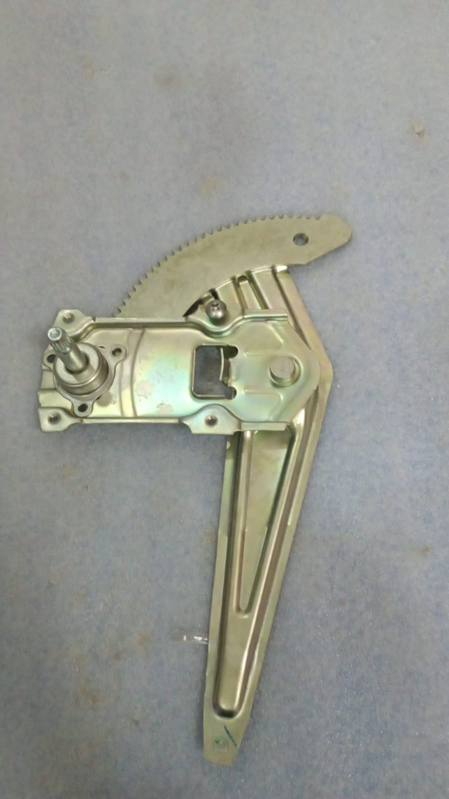 REGULATOR ASSY RR RH 83510M79G50