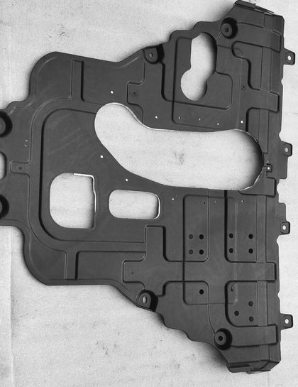 0106AS200410N   Engine Cover XUV 300