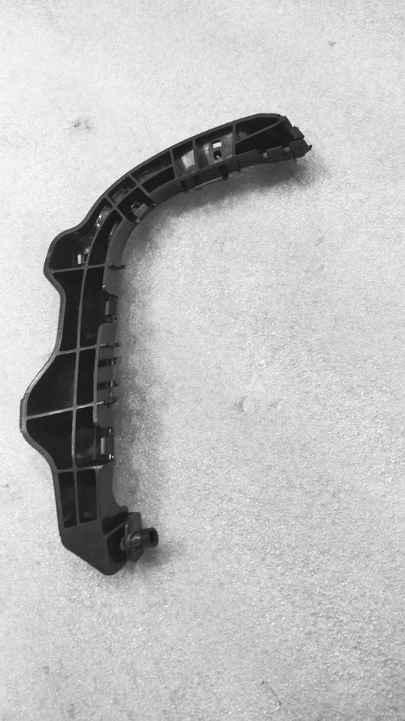 HOLDER RR BUMPER SIDE RH 71821M68L00