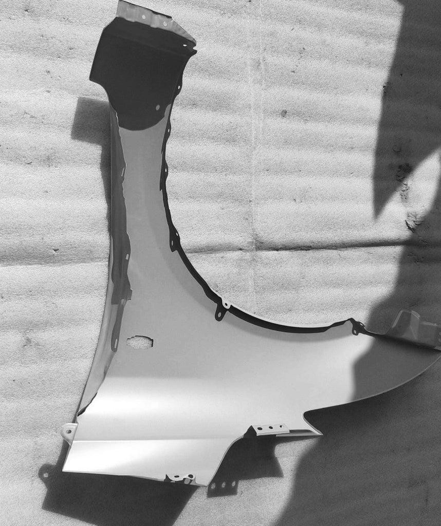 FENDER ASSEMBLY SWIFT RIGHT SIDE 57611M71P00