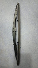 Load image into Gallery viewer, WIPER BLADE BOSCH 12 INCH
