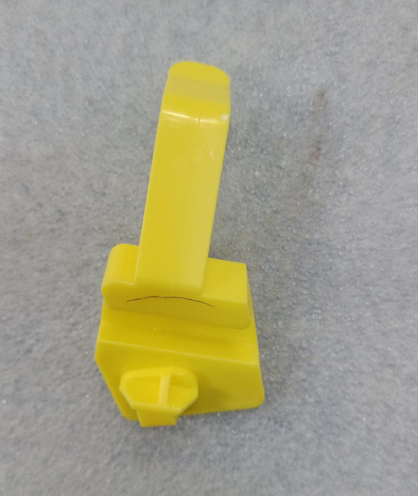 8A6Z16828B BONET CLIP ECOSPORTS