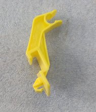 Load image into Gallery viewer, 8A6Z16828B BONET CLIP ECOSPORTS