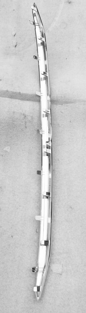 GN1Z8200PB RADIATOR GRILL CHROME ECOSPORTS LEVEL 2