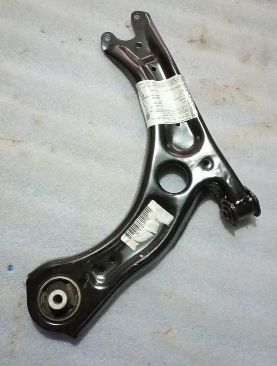 5QP407151 Complete Control Arm Virtus Left Side – CarTrends