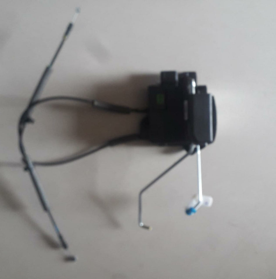 LATCH ASSY-FRONT DOOR;RH 81320B4020
