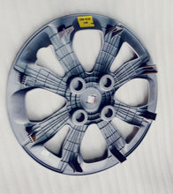 Load image into Gallery viewer, WHEEL COVER EON 529604N100