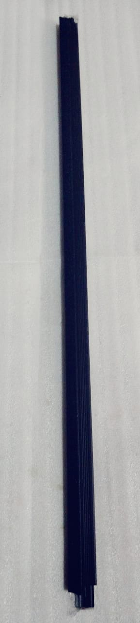 808202XA0A FRONT OUTSIDE DOOR MOULDING DATSUN REDI GO RIGHT SIDE