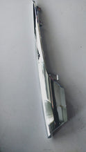 Load image into Gallery viewer, RADIATOR GRILLE EON CENTER CROME  863534N000