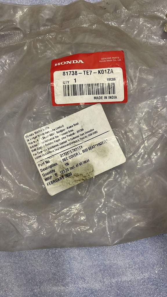 MIDDLE SEAT RECLINING COVER    MOBILIO LEFT SIDE    81738TE7K01ZA