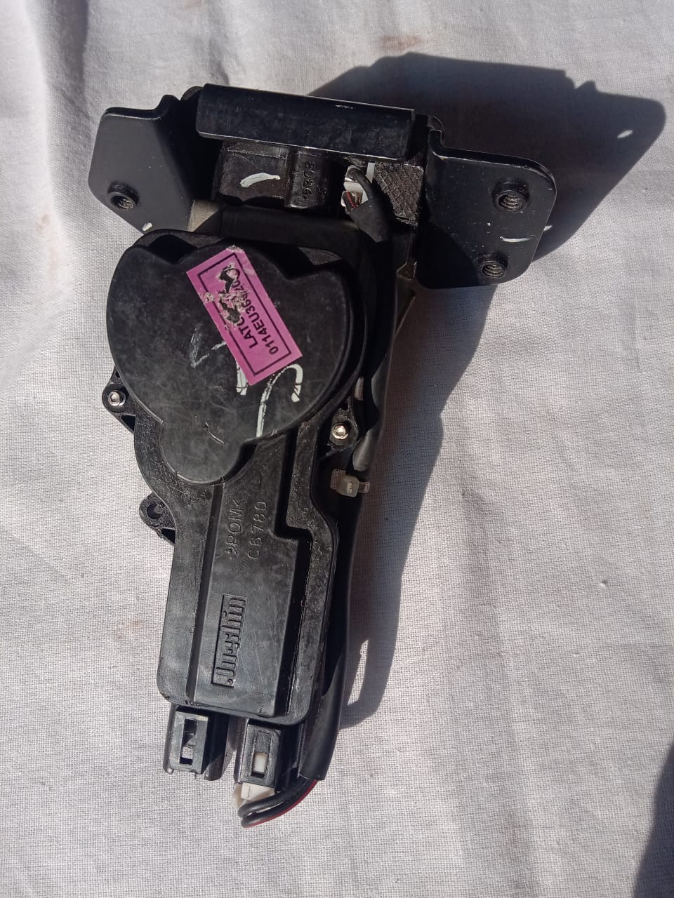 Aftermarket DICCI LATCH for Mahindra XUV 500, showing the durable latch component designed for vehicle security and fitment.